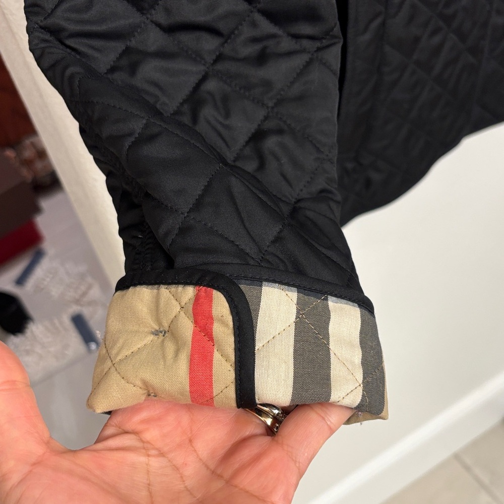 💝 🍀 Burberry ❤️🍀 Black Quilted Jacket - Picture 4 of 15